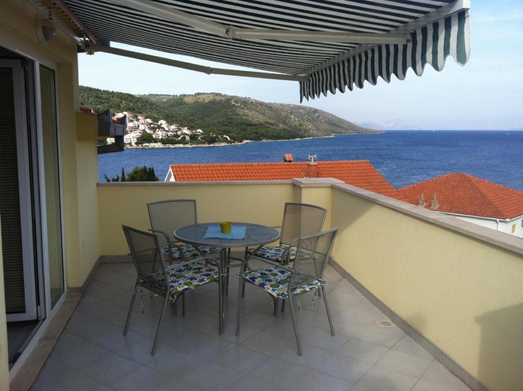 Apartments Vito Trogir Room photo